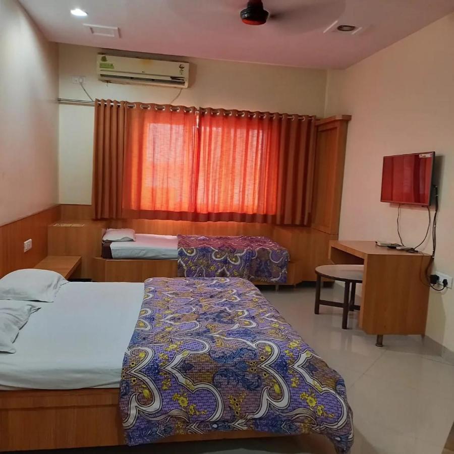 Sharan Hotel Shirdi Dış mekan fotoğraf